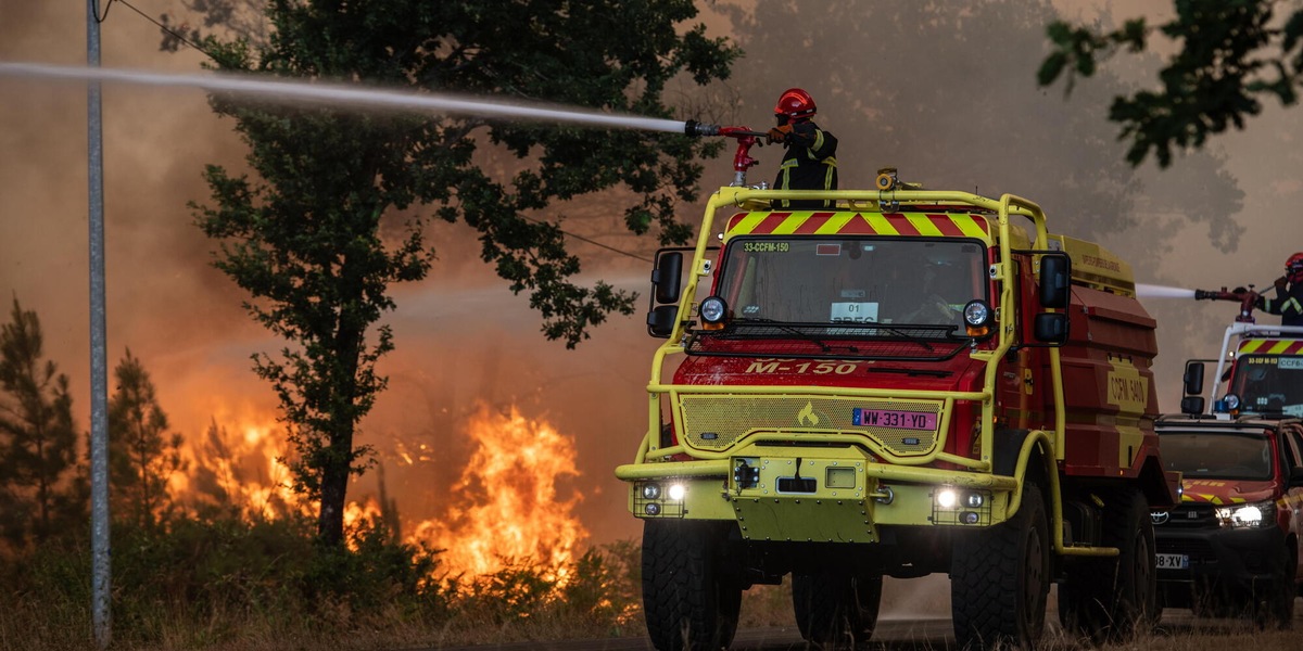 In Gironda l'incendio minaccia periferia di Bordeaux, 220mila evacuati