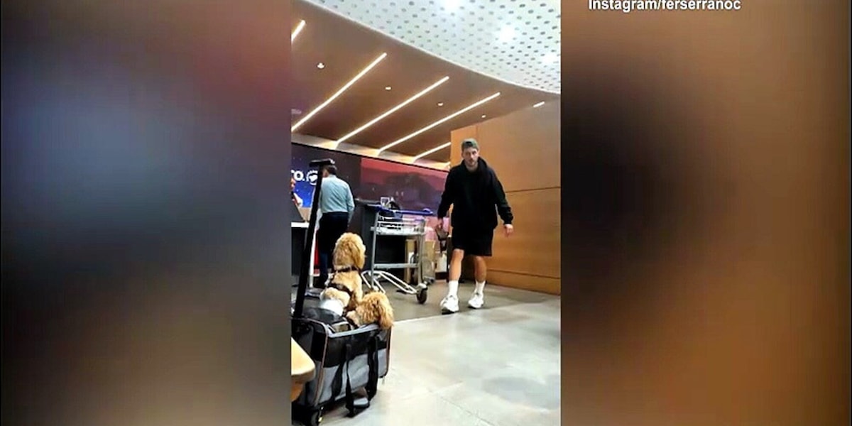 Gimenez, scherzi e risate in aeroporto