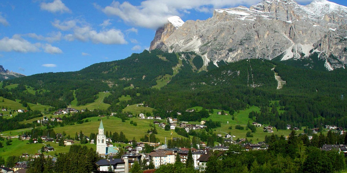 Cortina, Madonna di Campiglio e Courmayeur regine delle mete montane
