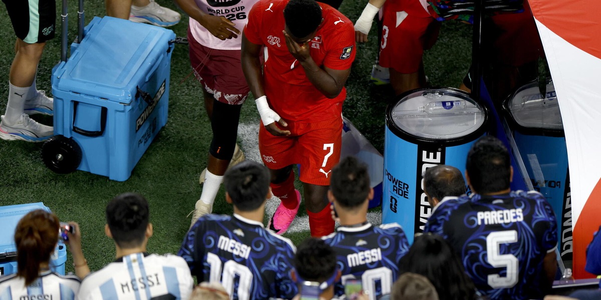 Calcio: la Fifa all'Ifab, interpretazione coerente su errore di identificazione