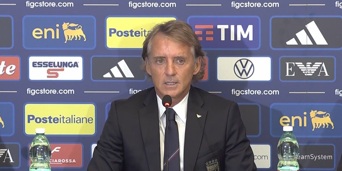 Mea culpa Mancini: "Innamorato dell'Italia, se perdi la donna della tua vita vuol dire che hai sbagliato"