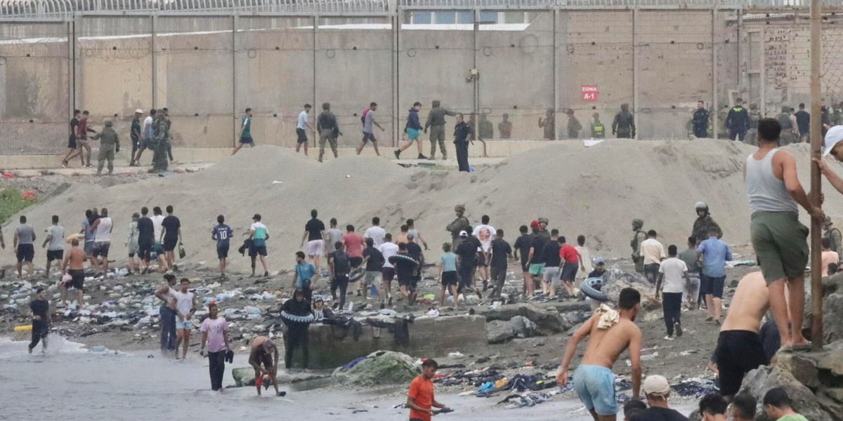 Salgono a 24 i migranti morti recuperati in acque Ceuta