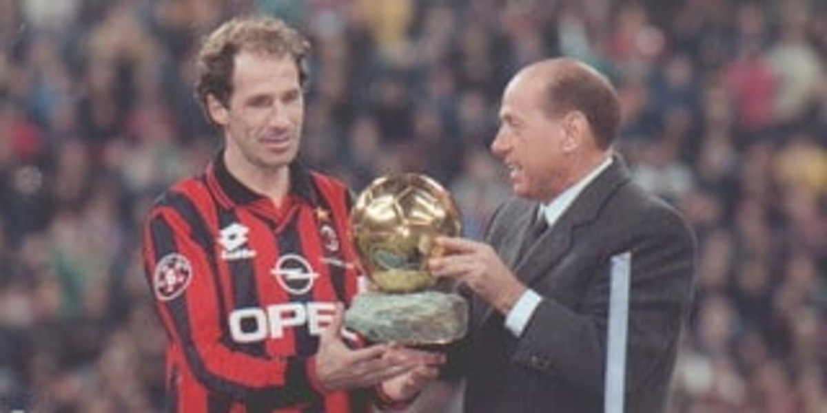 Baresi tra il “Parco dei Capitani” e l'idea Curva Sud. A Milano lutto cittadino aspettando il derby