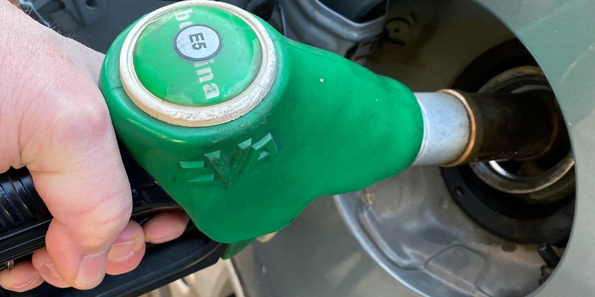 Il petrolio chiude a New York in calo del 5%
