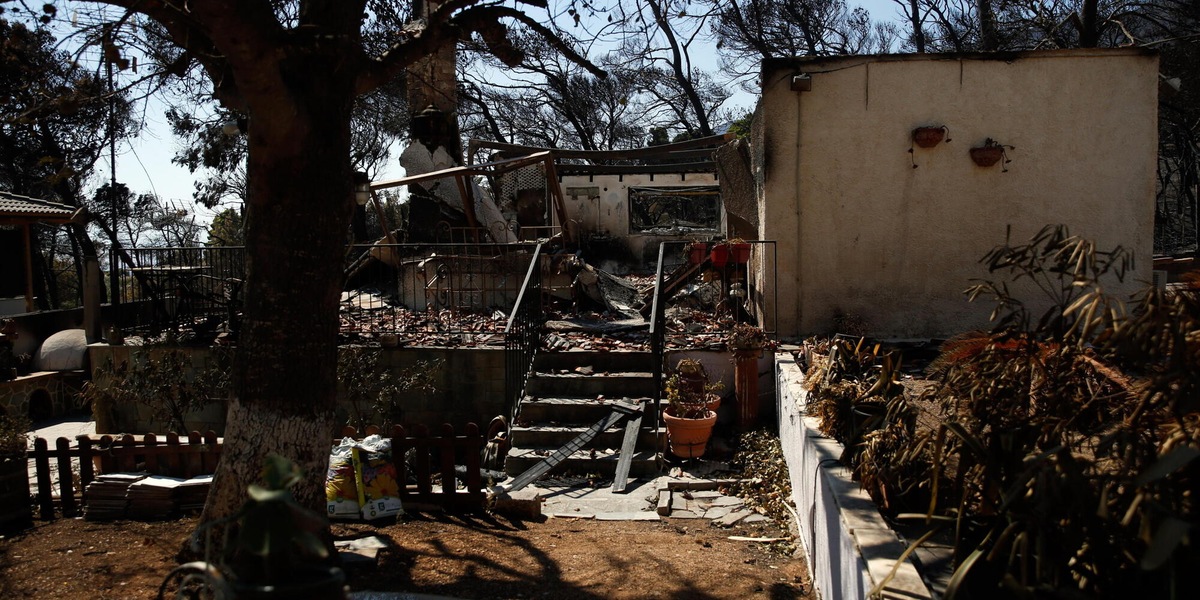 Incendio a ovest di Atene, 'situazione in miglioramento'