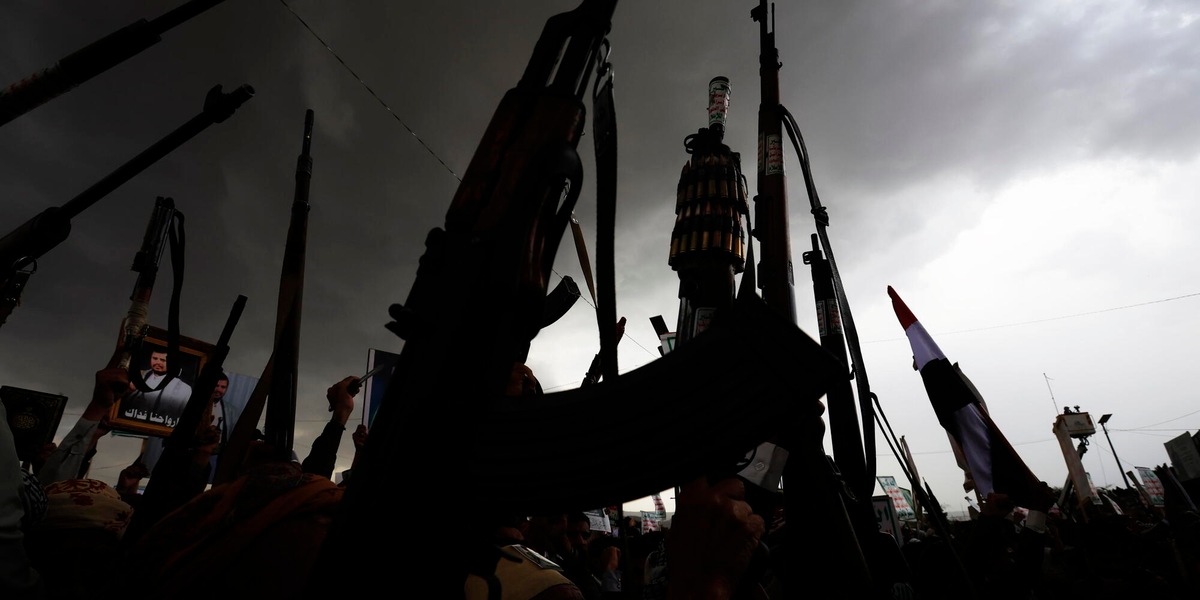 Houthi, 'colpita una petroliera saudita nel Mar Rosso'