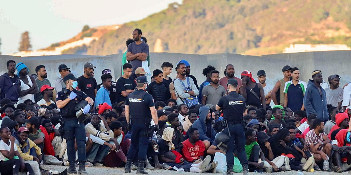 In Marocco 25 incriminati per il traffico di migranti verso Ceuta