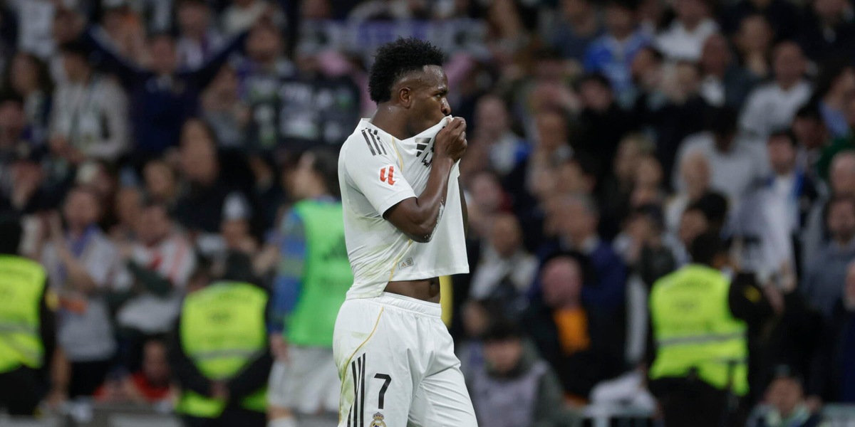 Vinicius rinnova con il Real Madrid fino al 2032