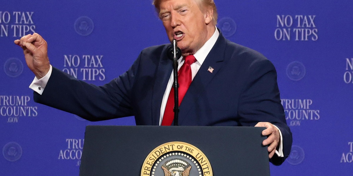 Trump firma un ordine esecutivo contro il 'turismo delle nascite'