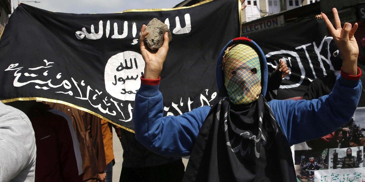 Propaganda per l'Isis, 16enne arrestato per terrorismo