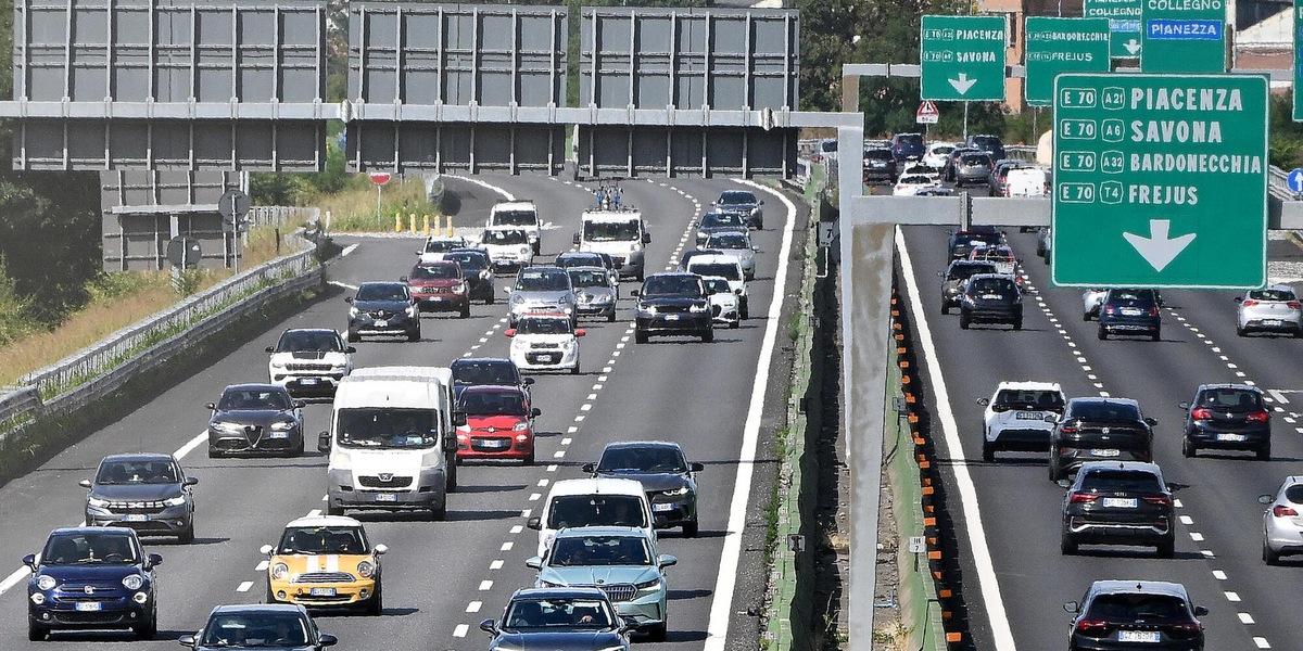 Esodo estivo, oltre 22 milioni di veicoli sulla rete, traffico regolare