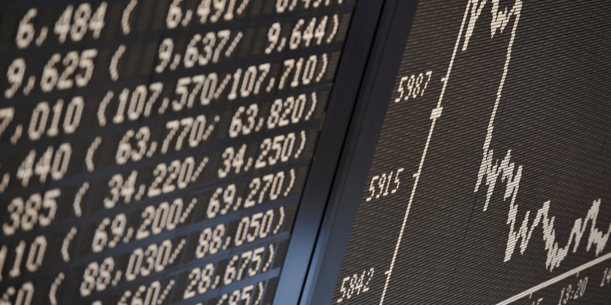 Borsa: Europa gira in calo con Wall Street