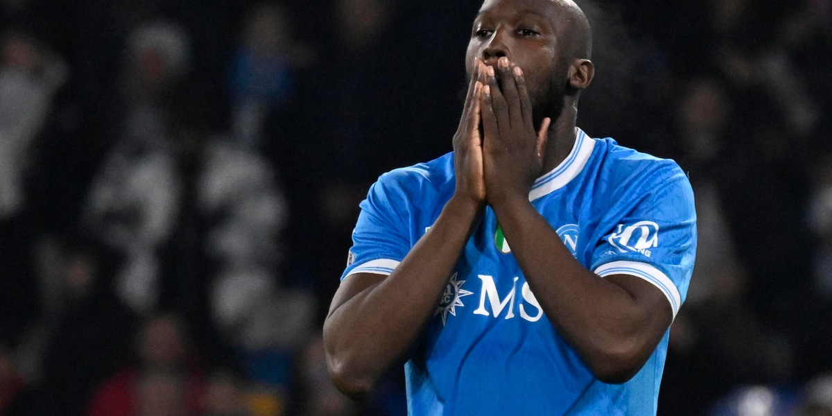 Napoli cantiere aperto. Lukaku verso il Fenerbahce, caccia a un difensore