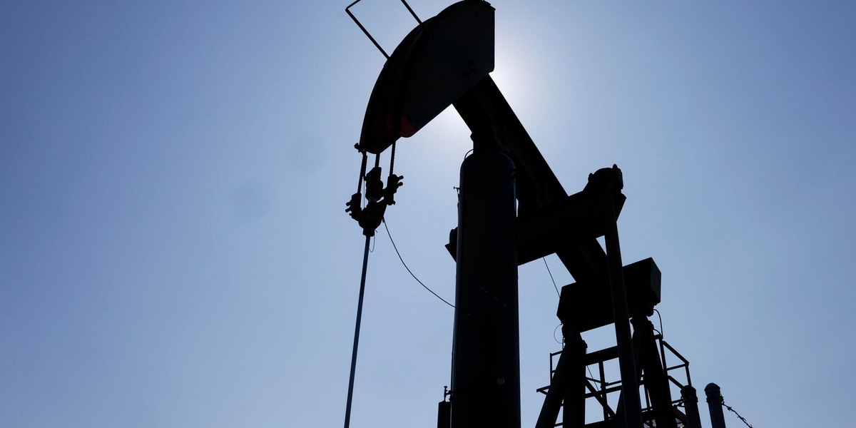 Il petrolio chiude in rialzo di oltre il 5% a New York a 82,7 dollari