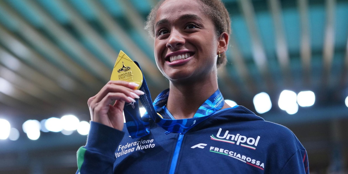 Europei nuoto: Meloni videochiama Curtis 'Congratulazionissime! Tanto, tanto orgoglio'
