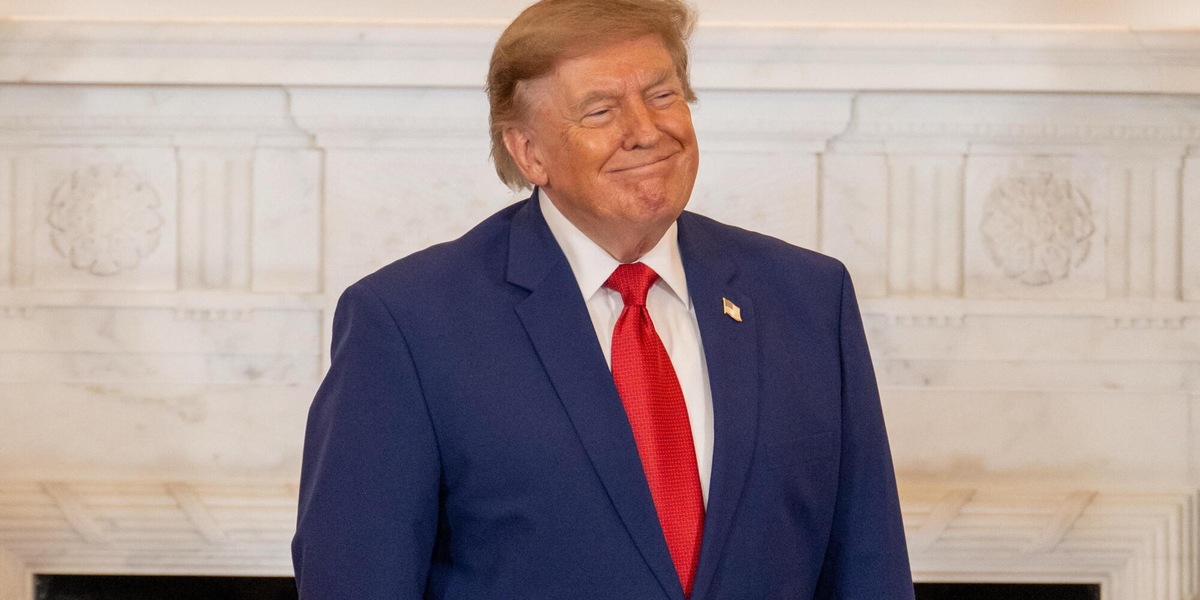 Trump, 'Iran pesantemente sconfitto, presto Hormuz territorio americano'