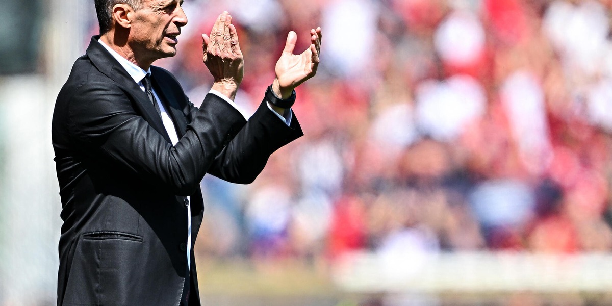 Napoli: Allegri, "Inter favorita ma 8 squadre lotteranno per le posizioni di vertice"