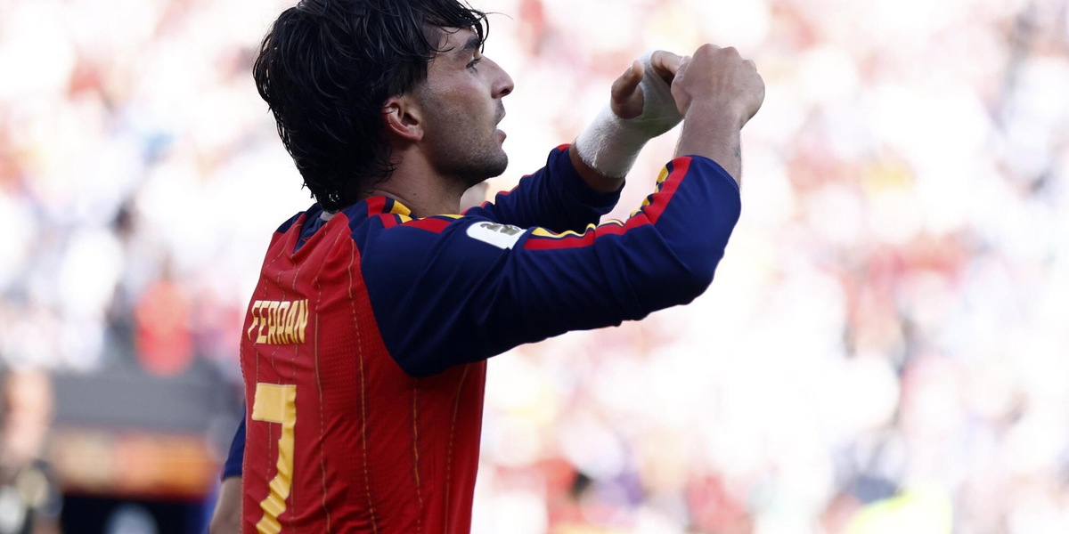 Una doppietta di Ferran Torres evita al Psg la sconfitta all'esordio in Ligue1
