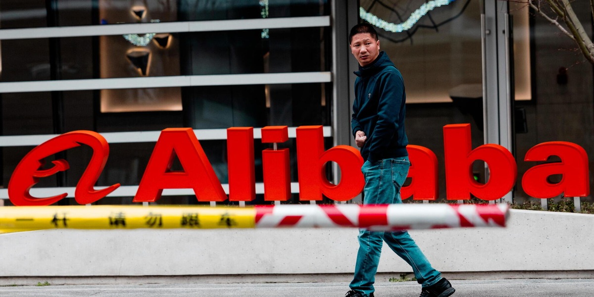 Alibaba crolla del 10% in apertura a Hong Kong dopo il maxi collocamento