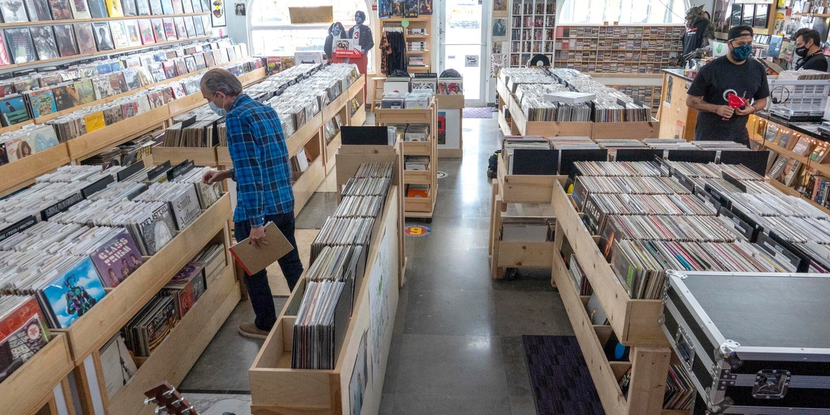 Nel primo semestre 2026 +7.3% per il mercato italiano della musica, boom del vinile