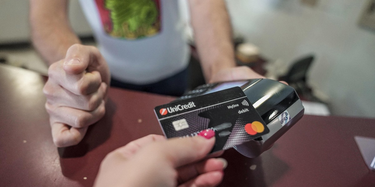 Bankitalia, nei pagamenti con carta vola il contactless, è all'88% del totale