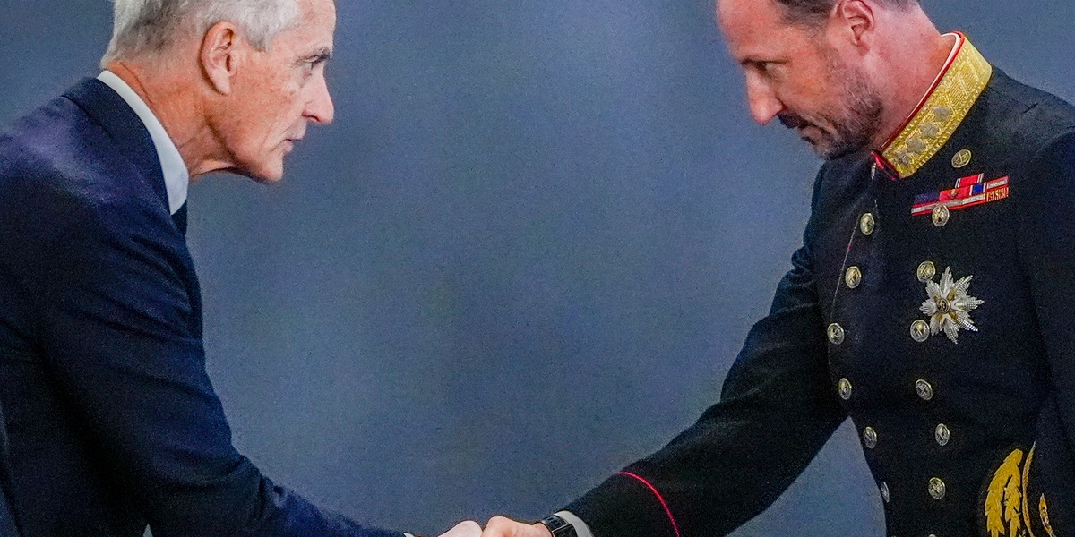 >>>ANSA/ Addio ad Harald V, ora il figlio Haakon è il re più giovane d'Europa