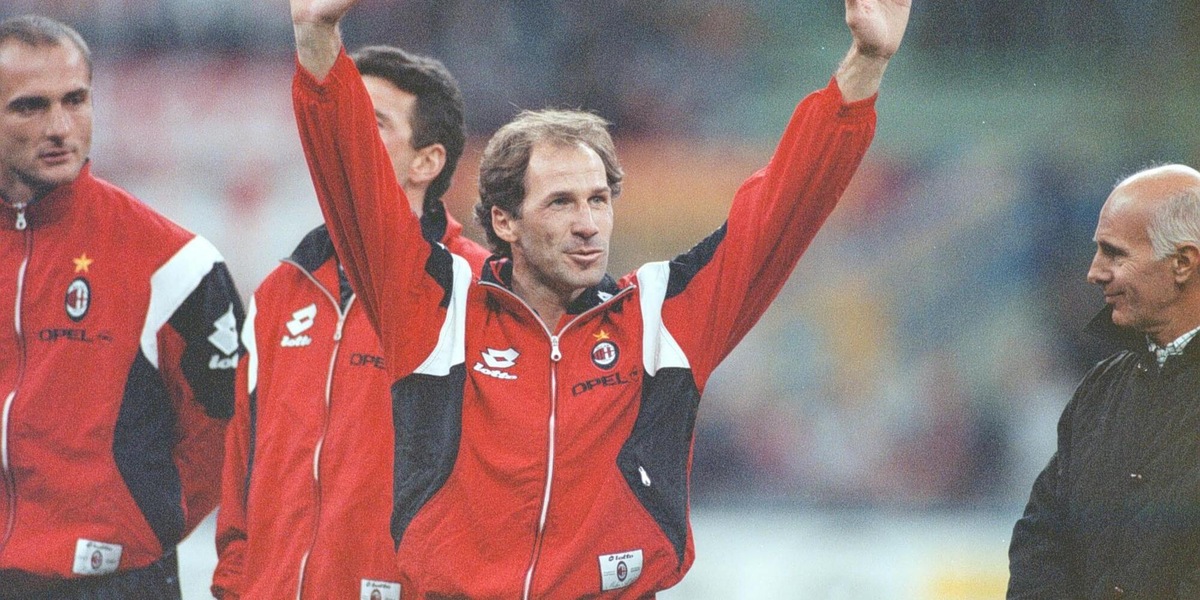 Il Milan omaggia Baresi, maglia numero 6 al centro di San Siro