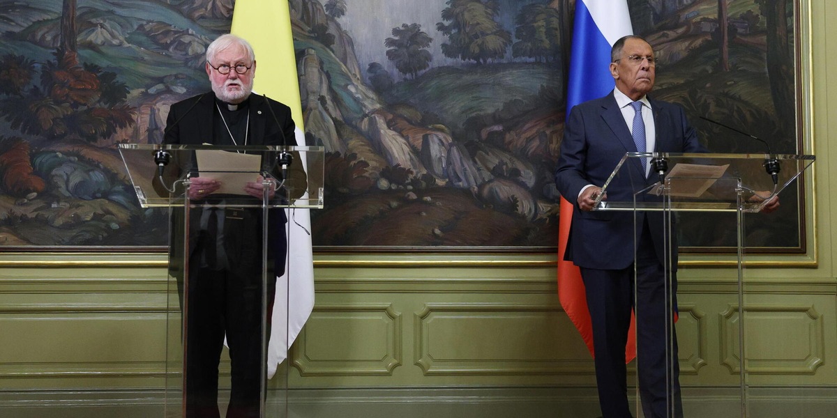 Mons. Gallagher, per risolvere guerra in Ucraina non isolare Mosca