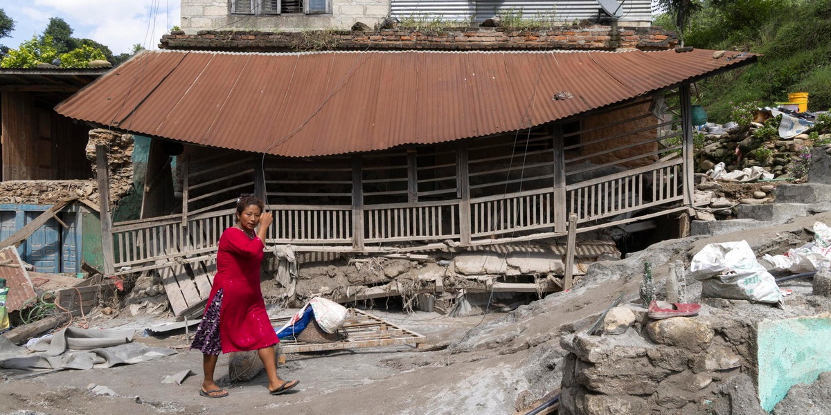 Nepal, 903 morti e 4.200 dispersi dopo le inondazioni
