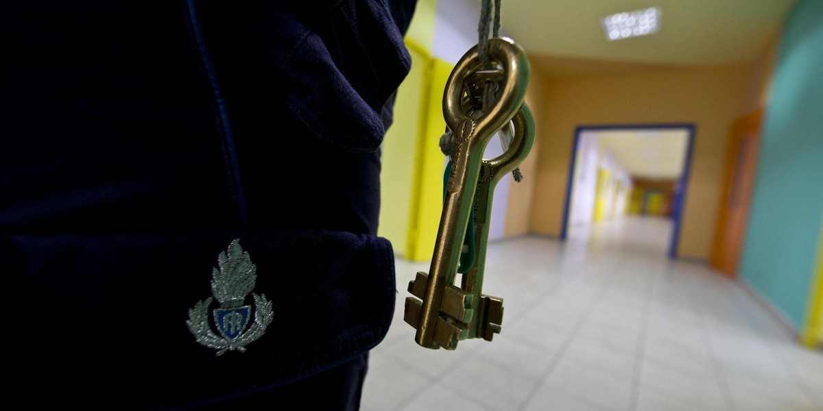 'Torture su 12 ragazzi in istituto minorile',agenti interdetti da servizio