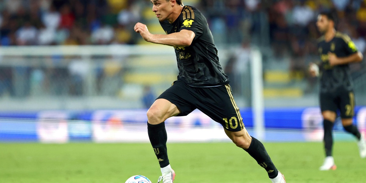 Calcio: Juve; Yildiz si è operato al piede ad Augsburg, out tre mesi