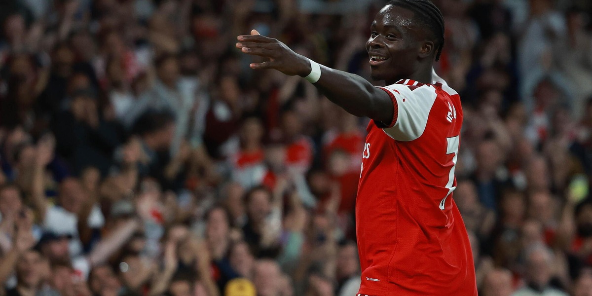 Assist di Calafiori e gol di Saka, l'Arsenal batte l'Aston Villa