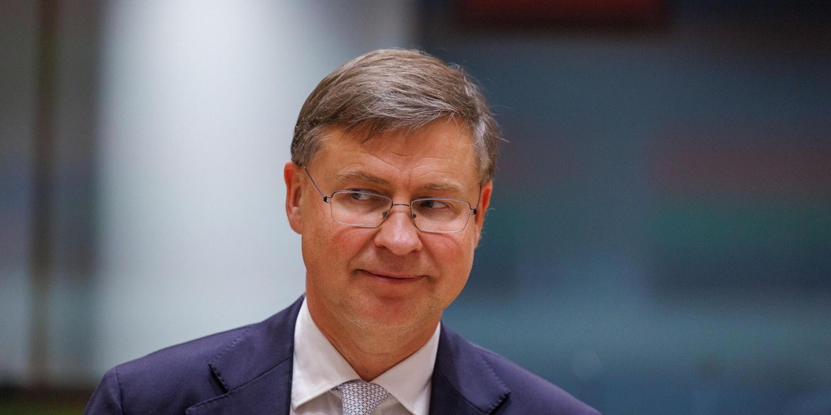 Dombrovskis, 'al G20 non parlo col ministro russo, rispetto per le vittime'
