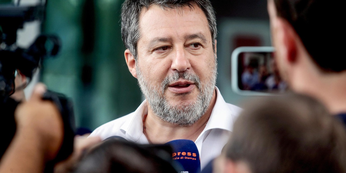 Salvini, 'la Lega è una, non c'è bisogno di partiti paralleli'