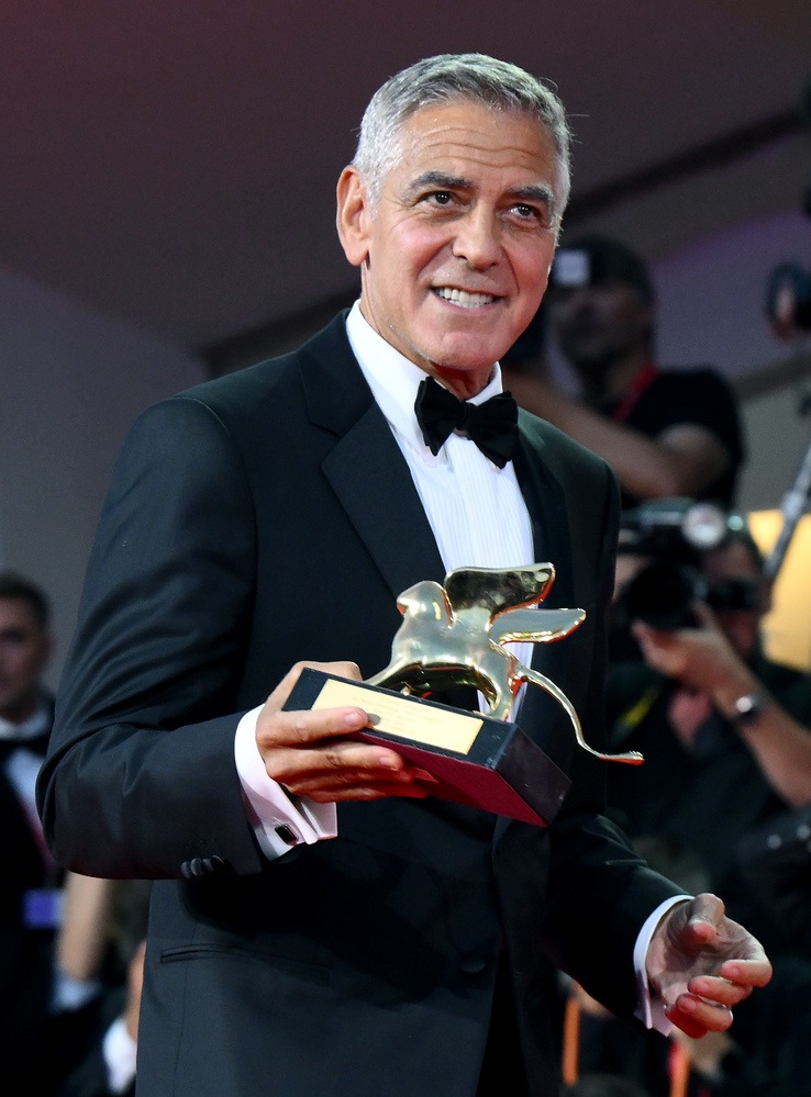 George Clooney, 'nessuno ride o piange in lingue diverse'
