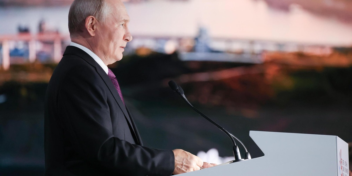 Putin, 'minaccia di Kiev ai voli civili complica possibilità di negoziati di pace'