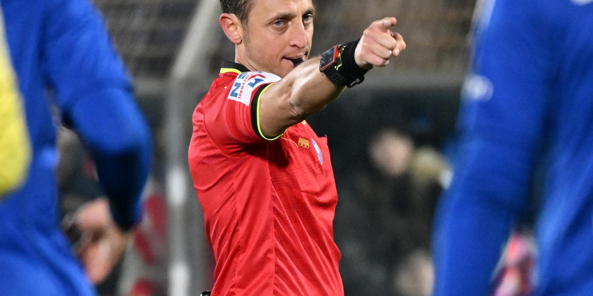 Calcio: accolto il ricorso, Abisso reintegrato tra gli arbitri