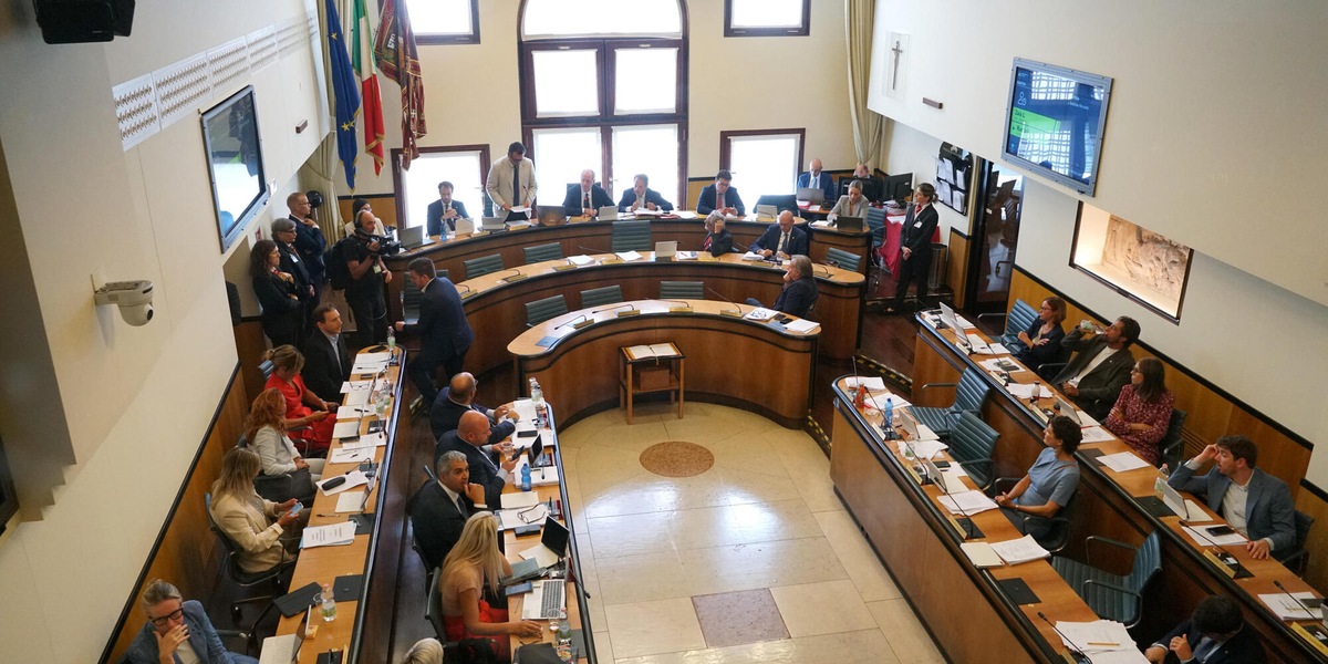 Su autonomia centrodestra si ricompatta in Veneto, passa mozione su preintese