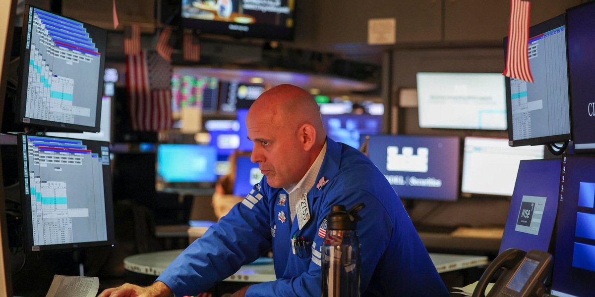 Wall Street apre debole, Dj -0,27%, Nasdaq +0,03%