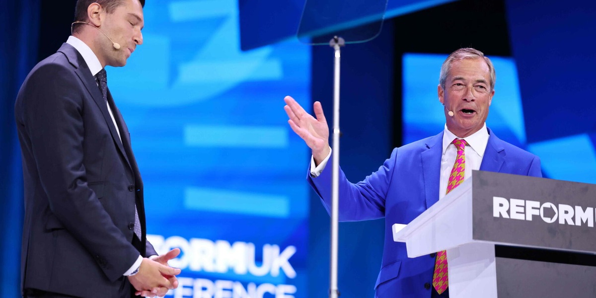 Farage e Bardella firmano intesa anti-migranti al congresso di Reform