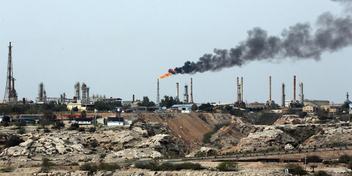 Media Iran, diverse esplosioni riportate nella zona dell'isola di Kharg