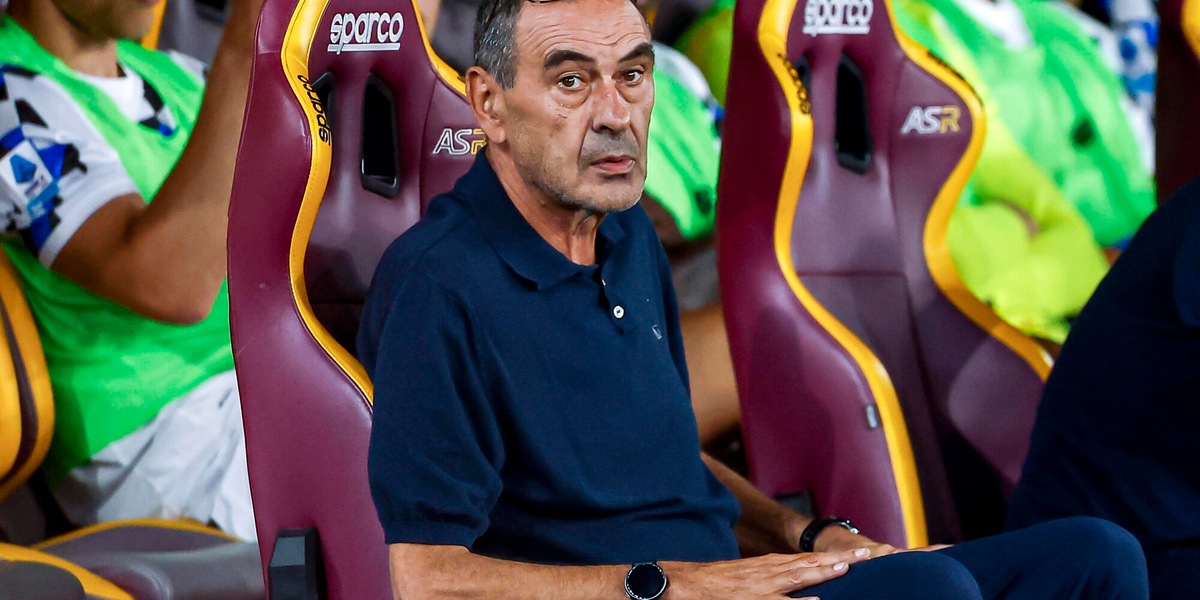 Serie A: Sarri, 'oggi distanti dalla Roma, loro lotteranno per il titolo'