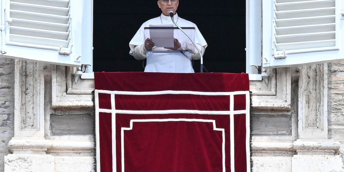 Il Papa, 'auspico negoziati su Ucraina portino frutti, aprire al dialogo'