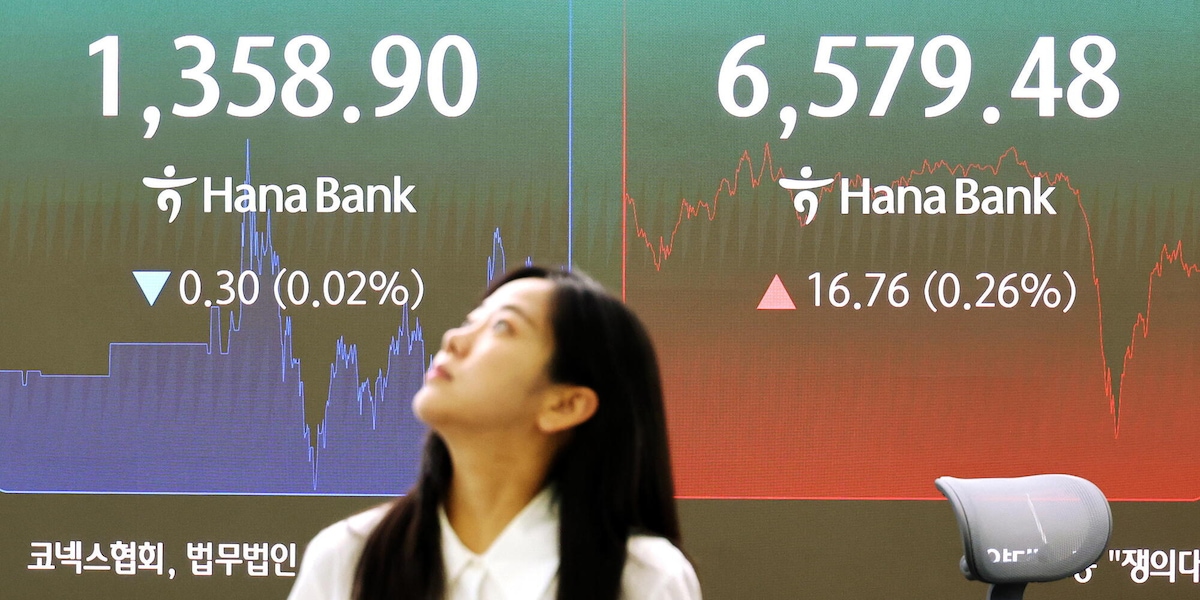 Borsa: l'Asia corre con i tecnologici, il petrolio con l'Iran