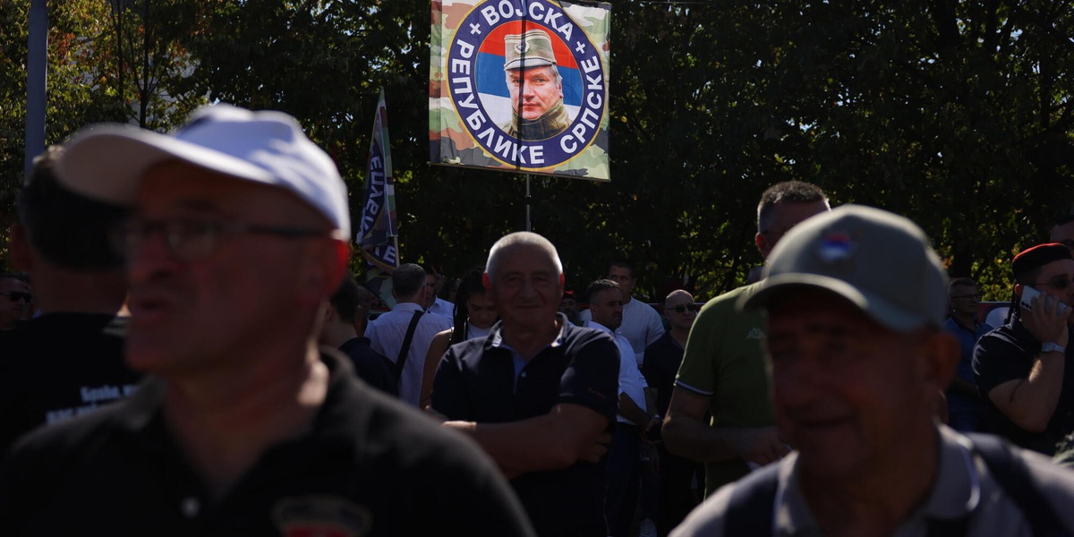 Bosnia ritira gran parte personale ambasciata in Serbia dopo funerale Mladic