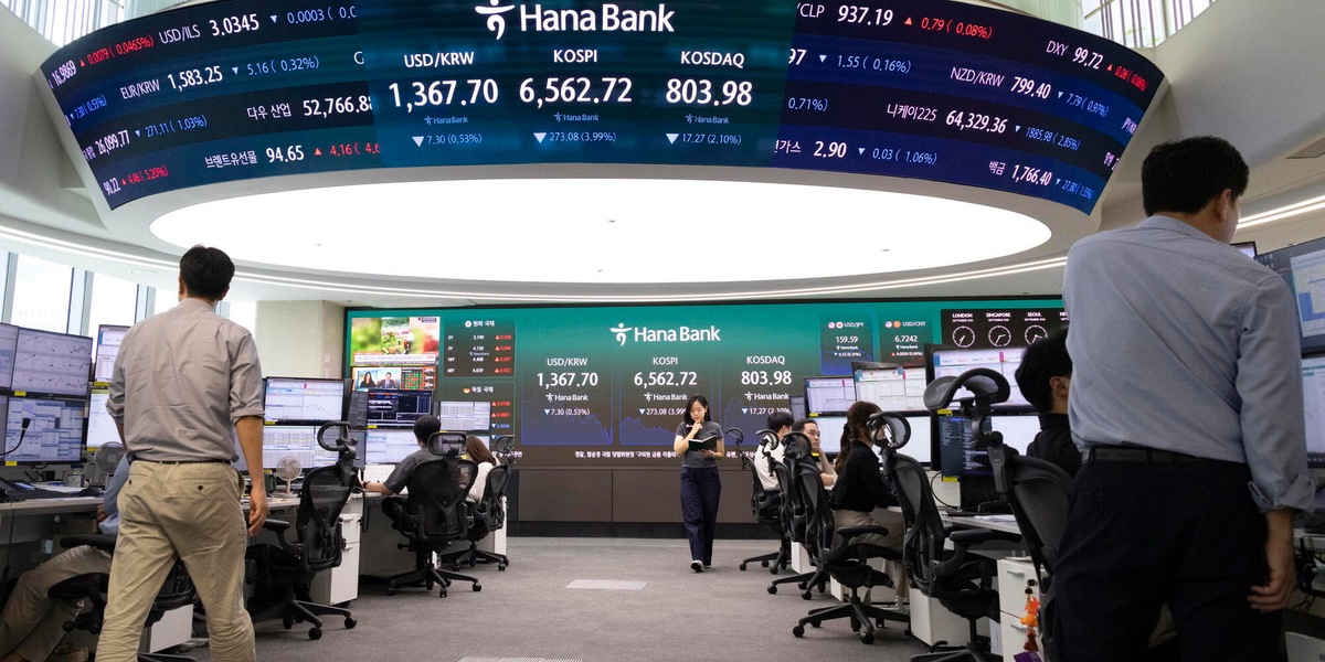 Borsa: l'Asia chiude in ordine sparso, si guarda al Medio Oriente