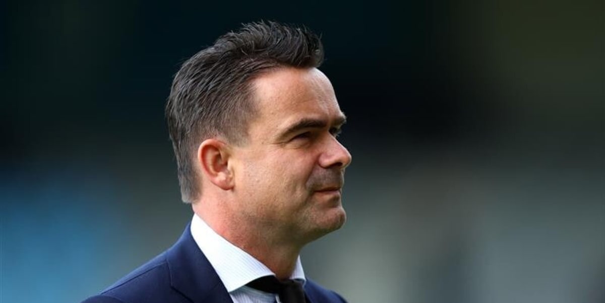 "Non posso più farlo. Rischio conseguenze gravi": Overmars shock, la leggenda si ferma