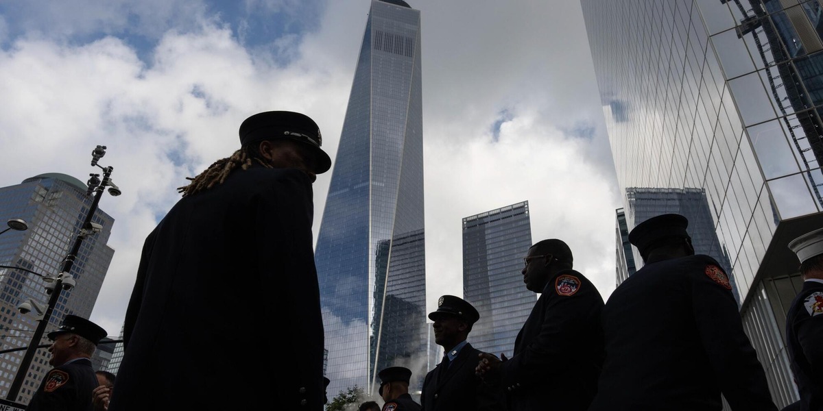 La rabbia dei pompieri di New York per l'amianto nell'aria dopo l'11/9, 'sconcertante'