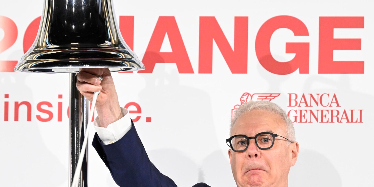 Borsa: Milano apre in rialzo, +0,22%