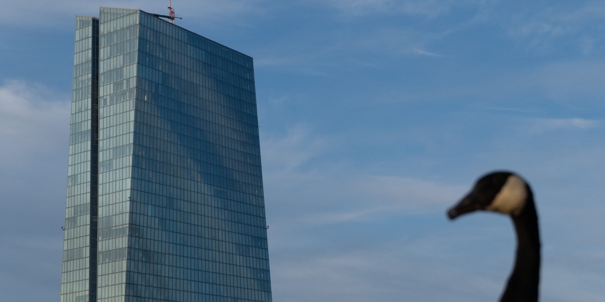 La Bce alza i tassi di un quarto di punto, i depositi passano al 2,50%